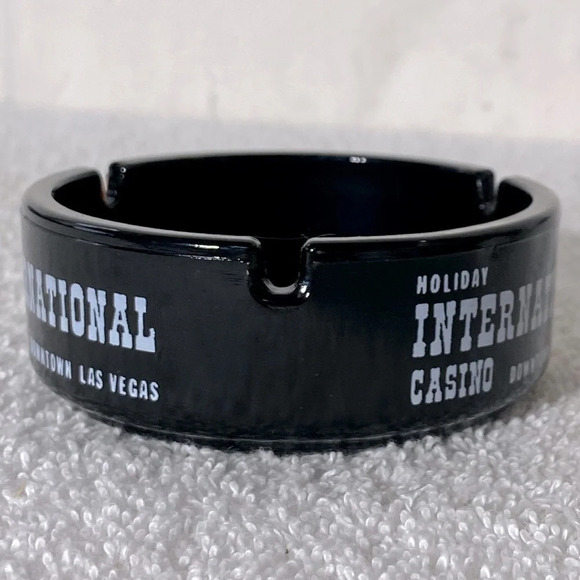 Vintage Holiday International Casino Black Glass Ashtray Trinket Dish - Picture 5 of 10